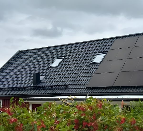 takbyte-tegelpanna-solceller-herobyggenergi